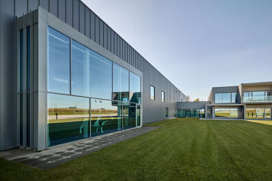 Steel-clad production powerhouse in Himmerland, Himmerlandskød, Nordre Ringvej 99, 9620 Aalestrup, Denmark